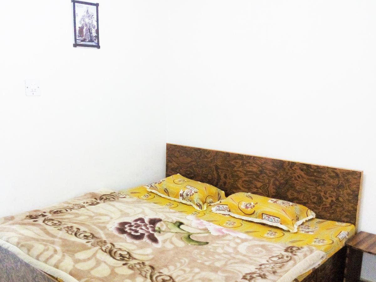 Hotel Bharmour View Brahmaur ภายนอก รูปภาพ