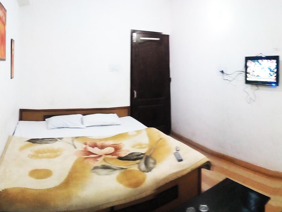 Hotel Bharmour View Brahmaur ภายนอก รูปภาพ