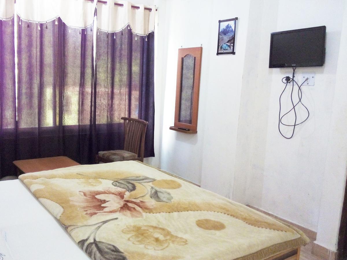 Hotel Bharmour View Brahmaur ภายนอก รูปภาพ